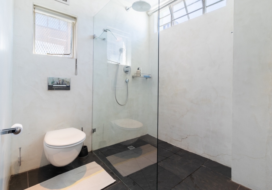 To Let 1 Bedroom Property for Rent in Woodstock Western Cape